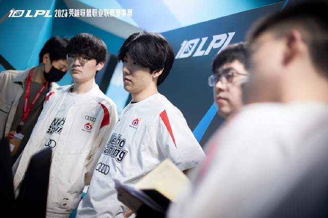 事业上真正 事业上真正