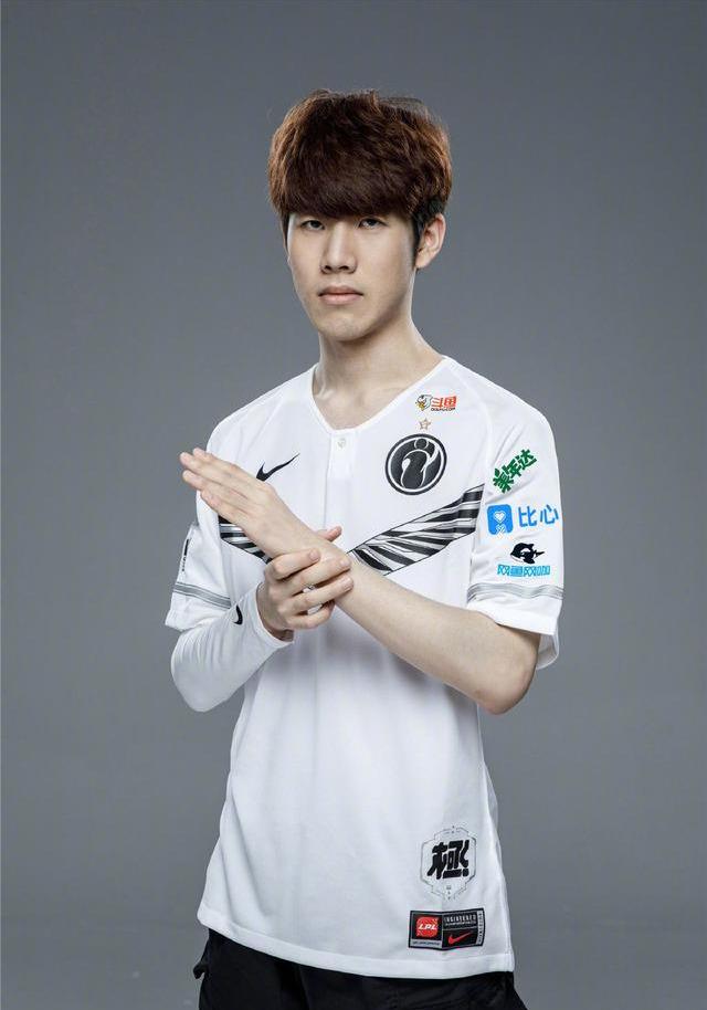 超凡的技战 超凡的技战