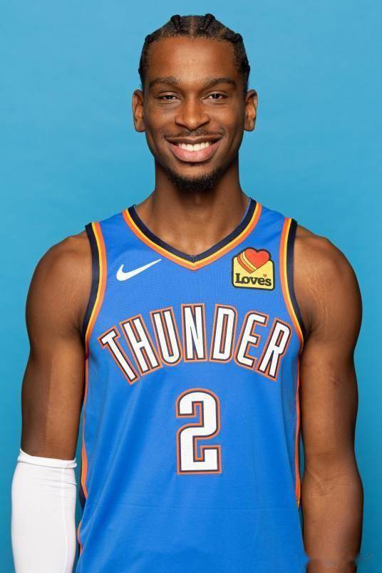 超越莱万的 超越莱万的